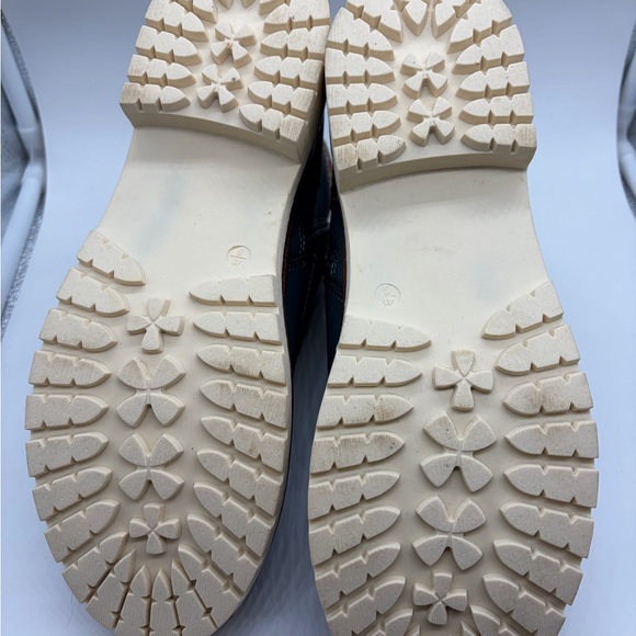 International Honor Products KKYC Ankle Boot with Lace-Up Closure Women size 9 - Picture 7 of 7